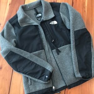 Women’s North Face Denali jacket